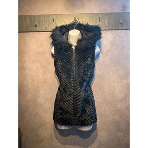 Attention faux fur vest size medium
